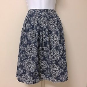 Ann Taylor Loft 100% Cotton Pleated Skirt Blue White Floral Paisley Print Denim